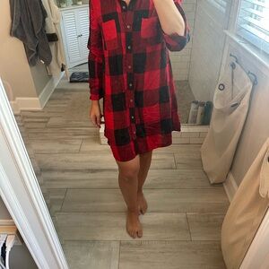 3/$20 Old Navy Red and Black Plaid Shirt Dress